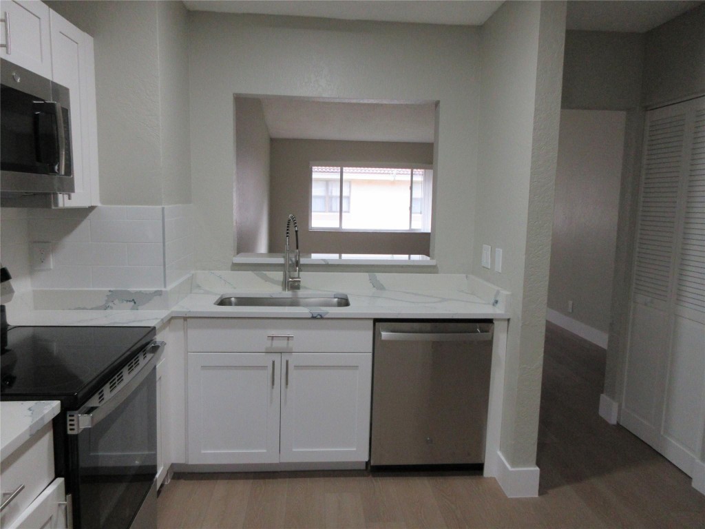 11446 NW 42nd St 11444