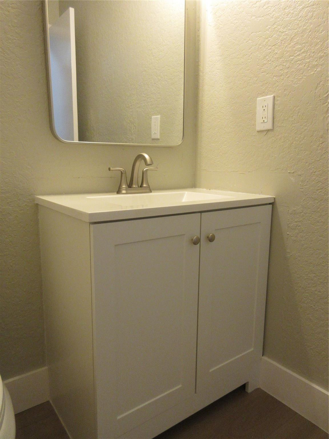 11446 NW 42nd St 11444