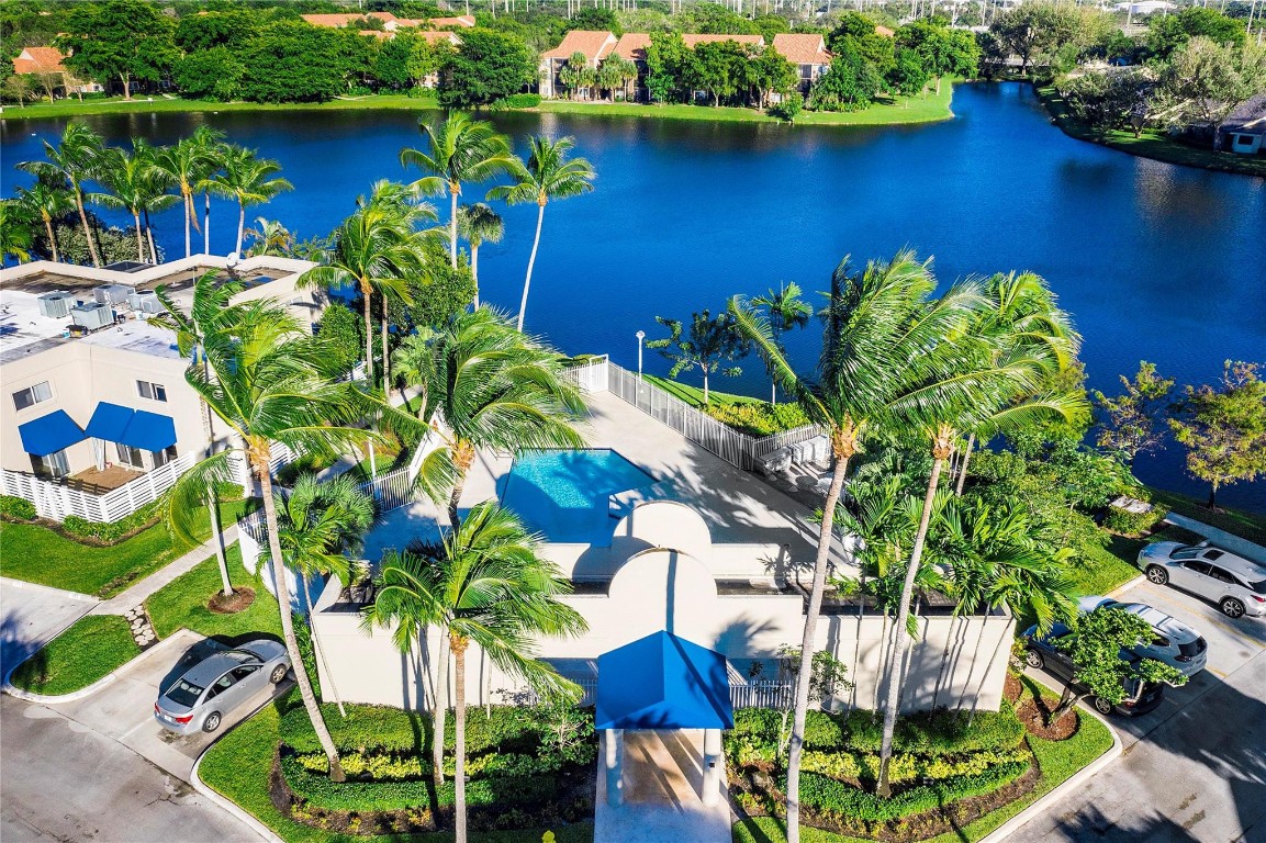 565 NW 98th Avenue 565