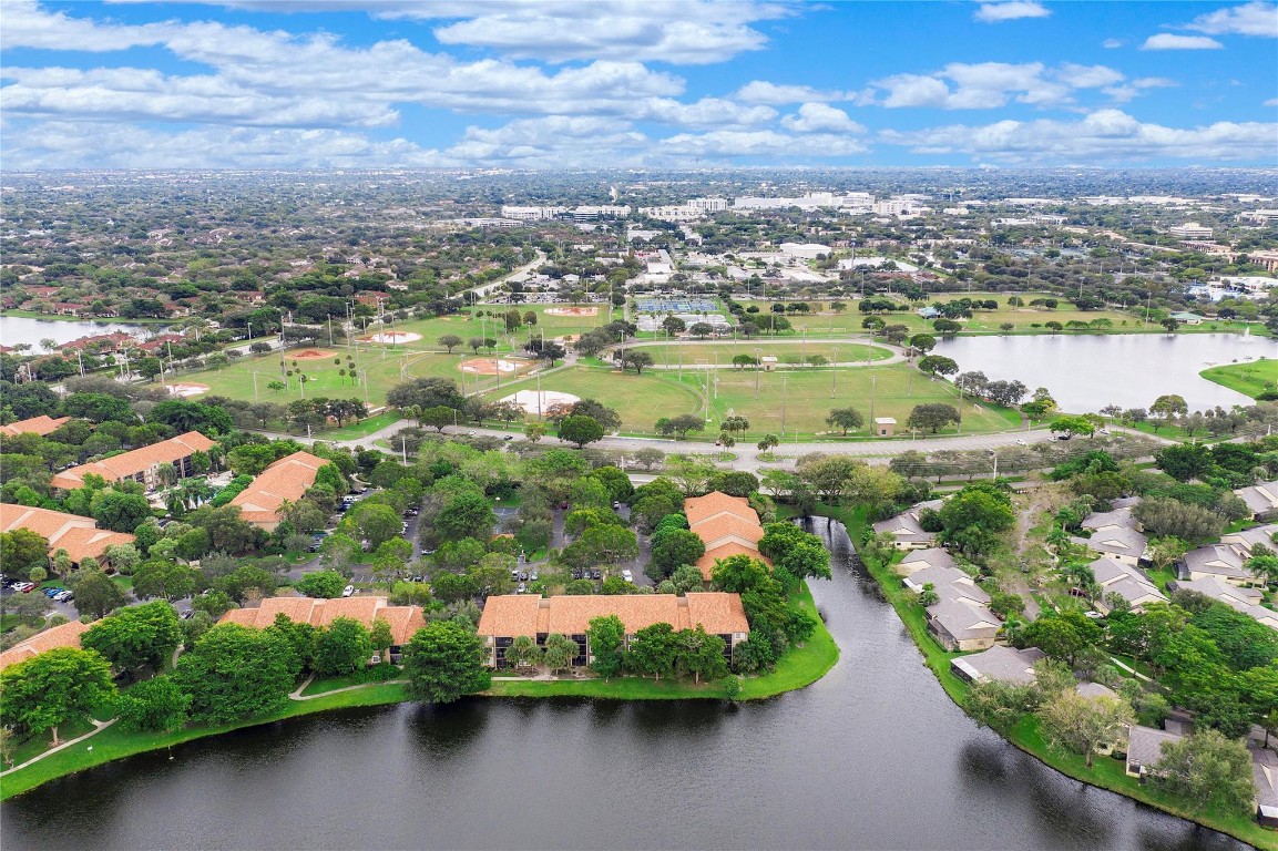 565 NW 98th Avenue 565