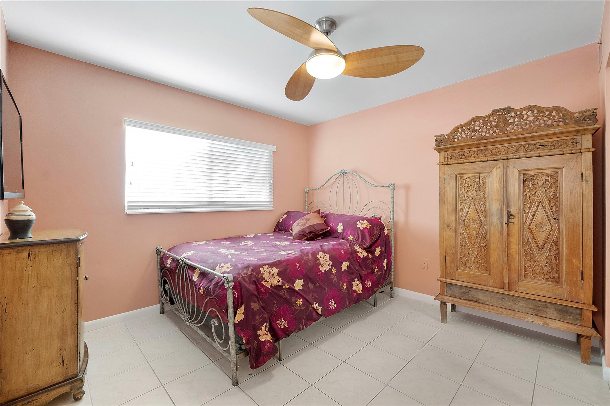 565 NW 98th Avenue 565