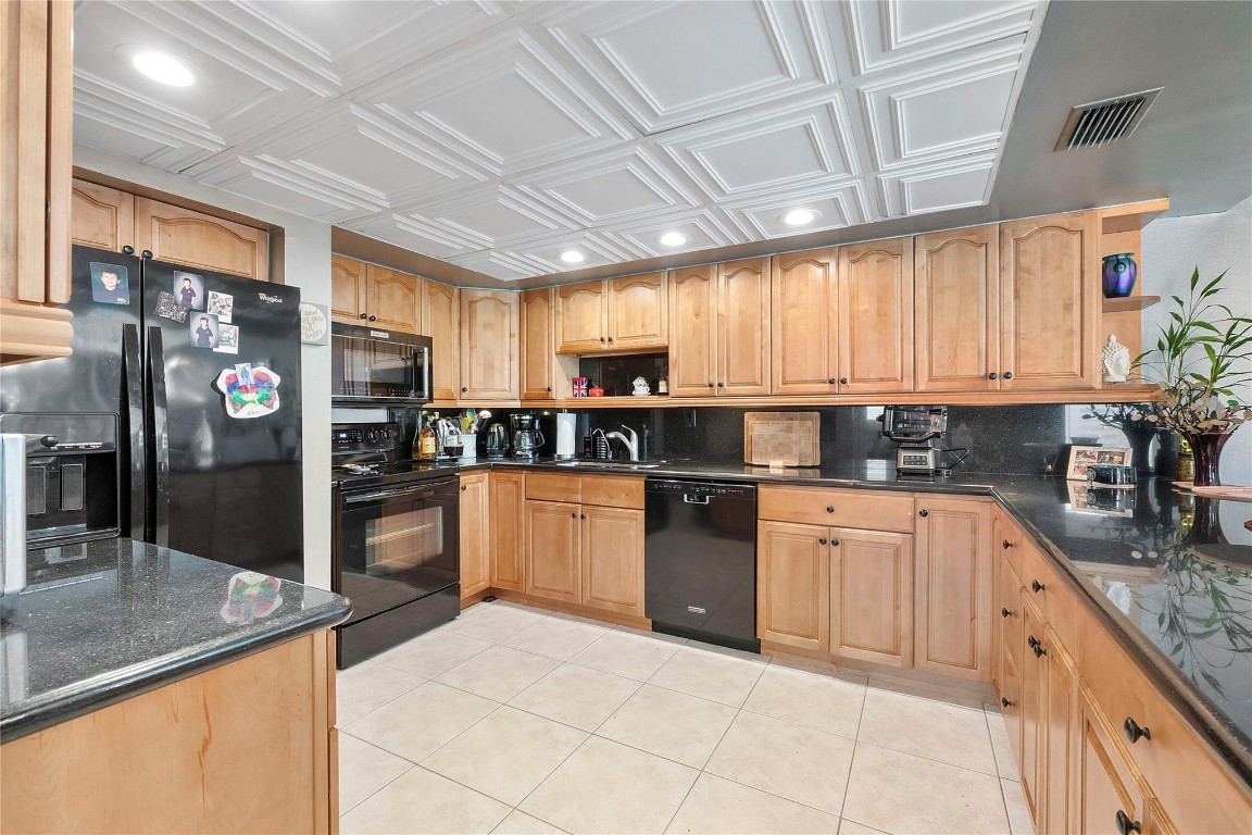 565 NW 98th Avenue 565