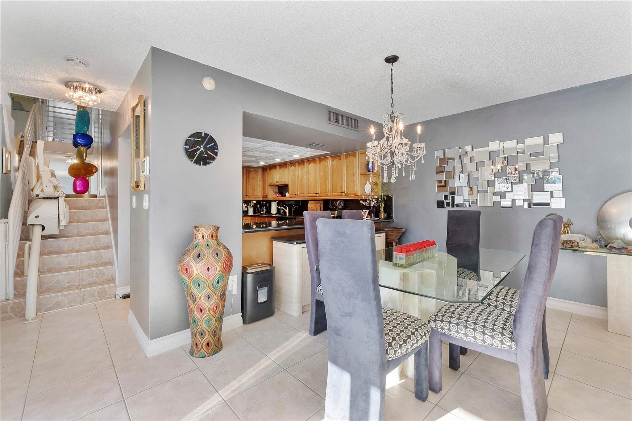 565 NW 98th Avenue 565