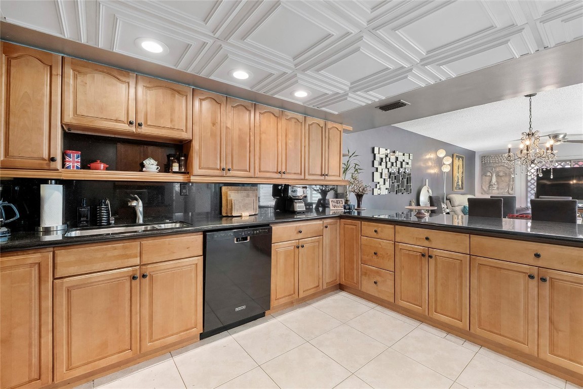 565 NW 98th Avenue 565