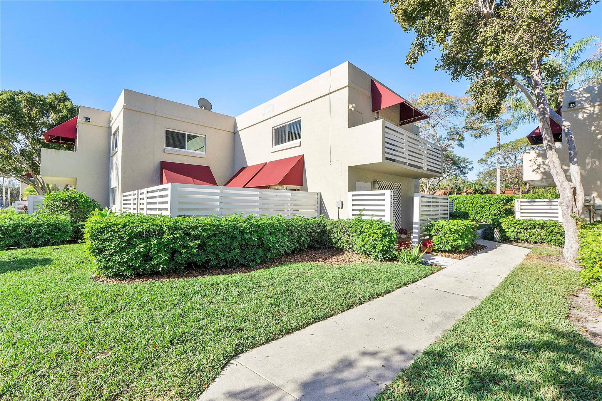 565 NW 98th Avenue 565