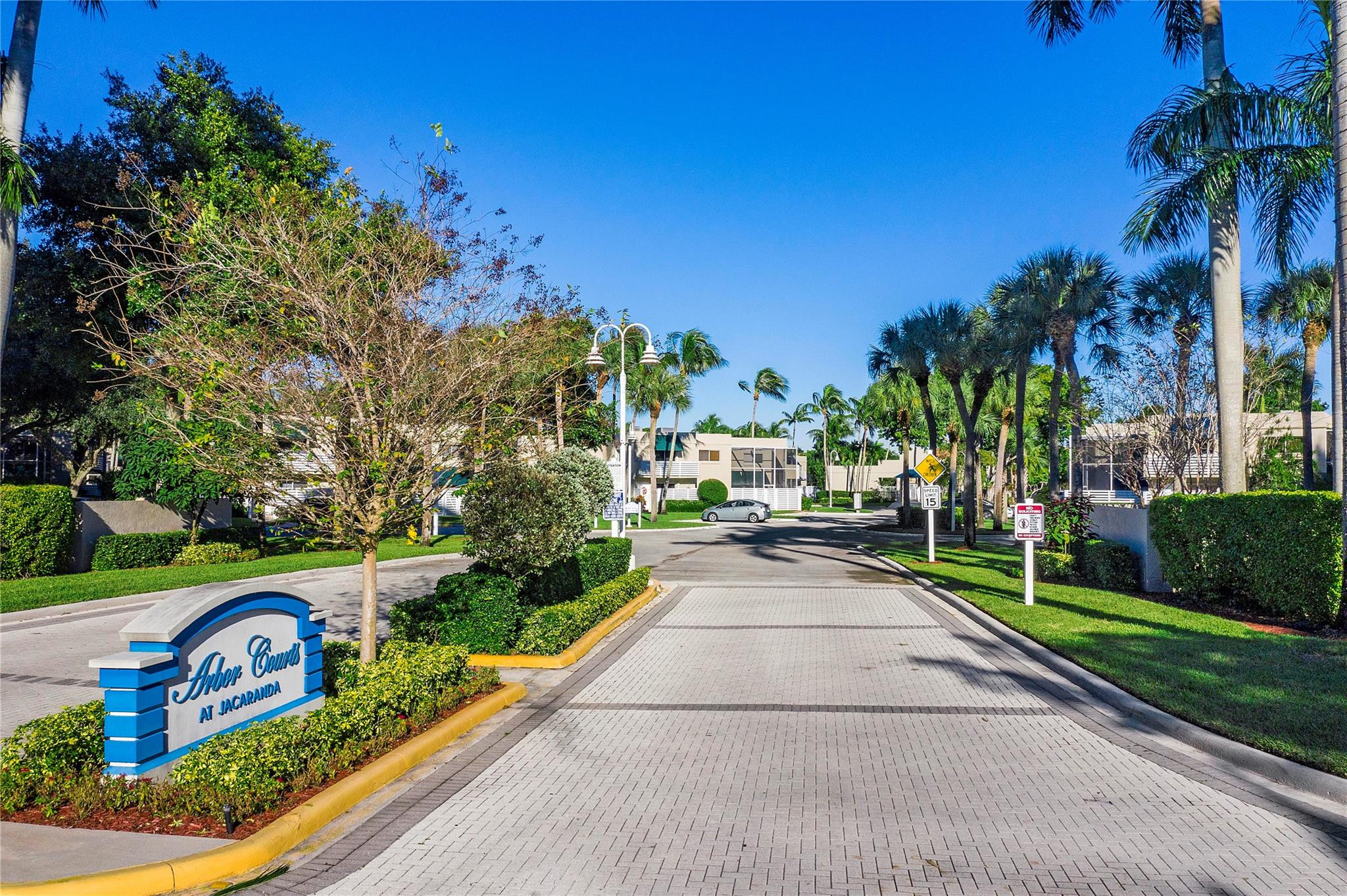 565 NW 98th Avenue 565