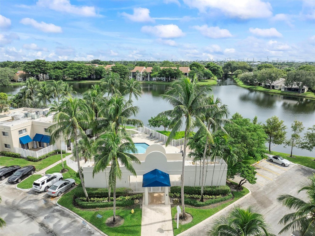 565 NW 98th Avenue 565