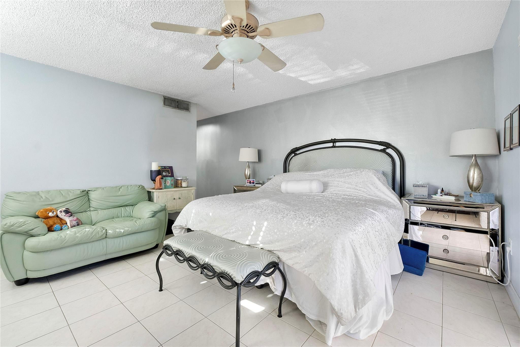 565 NW 98th Avenue 565