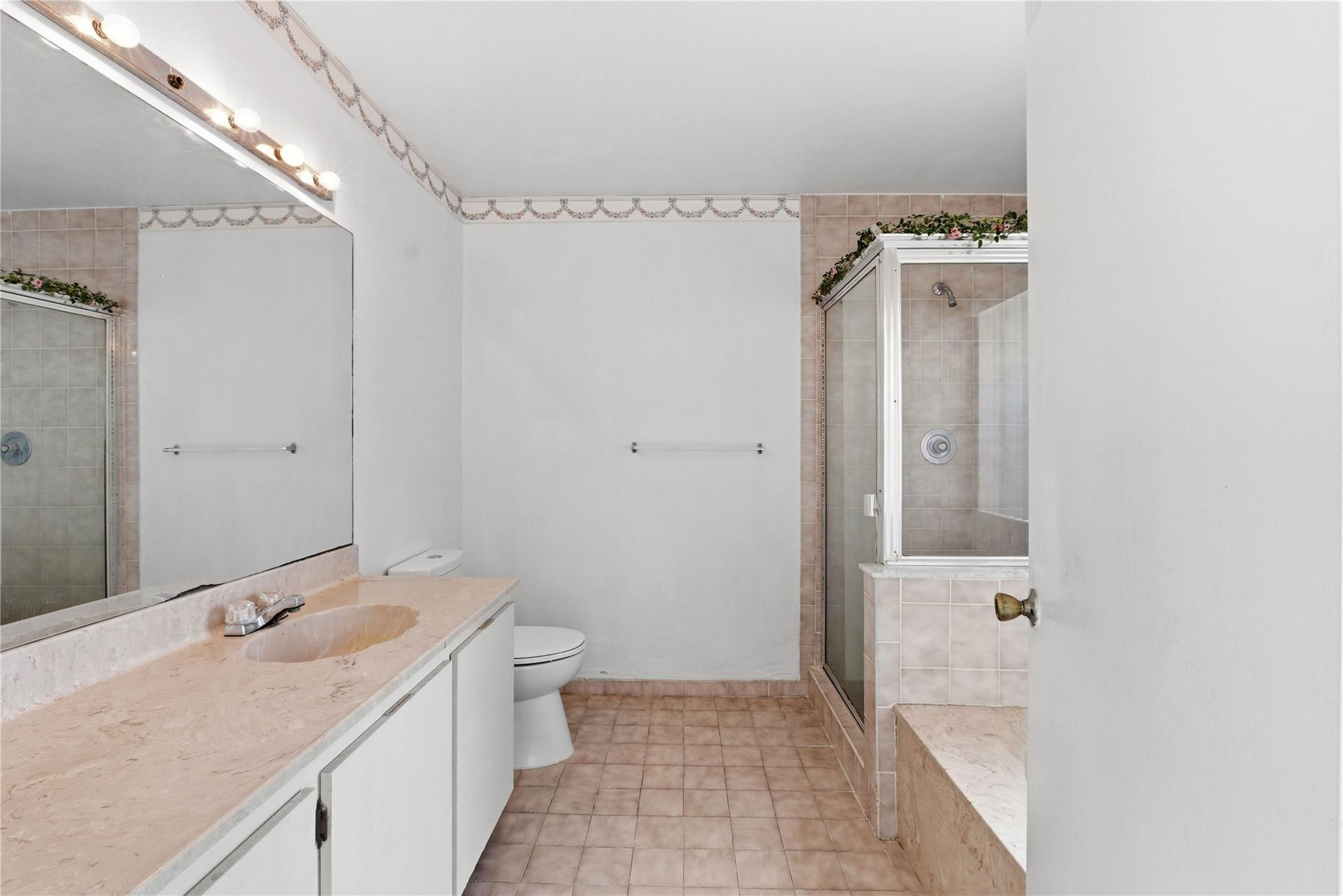 7520 NW 88th Terrace