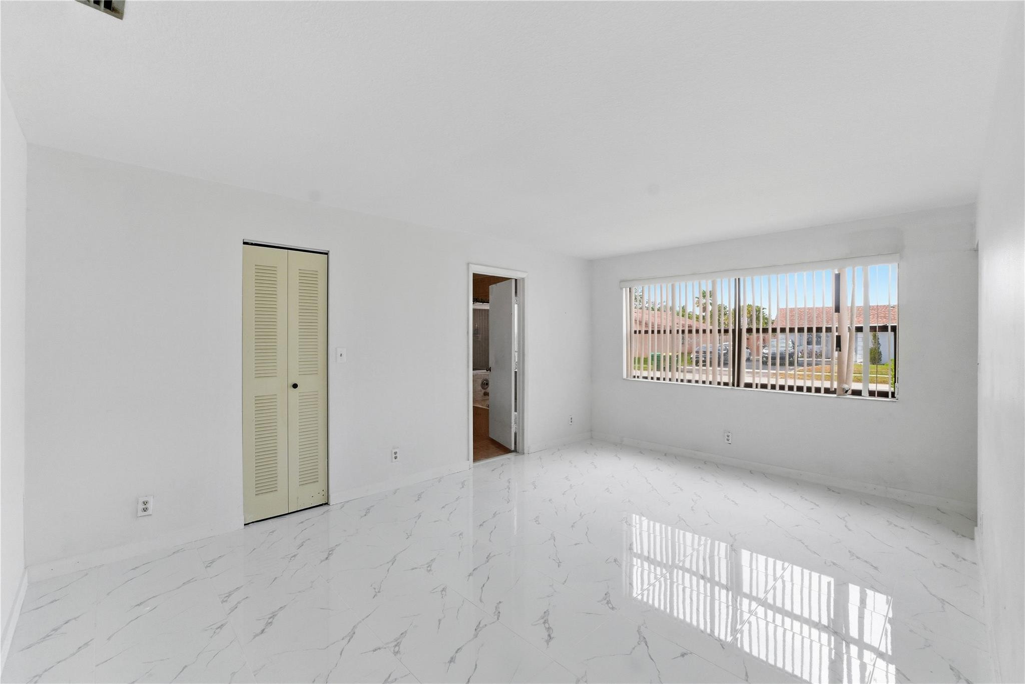 7520 NW 88th Terrace