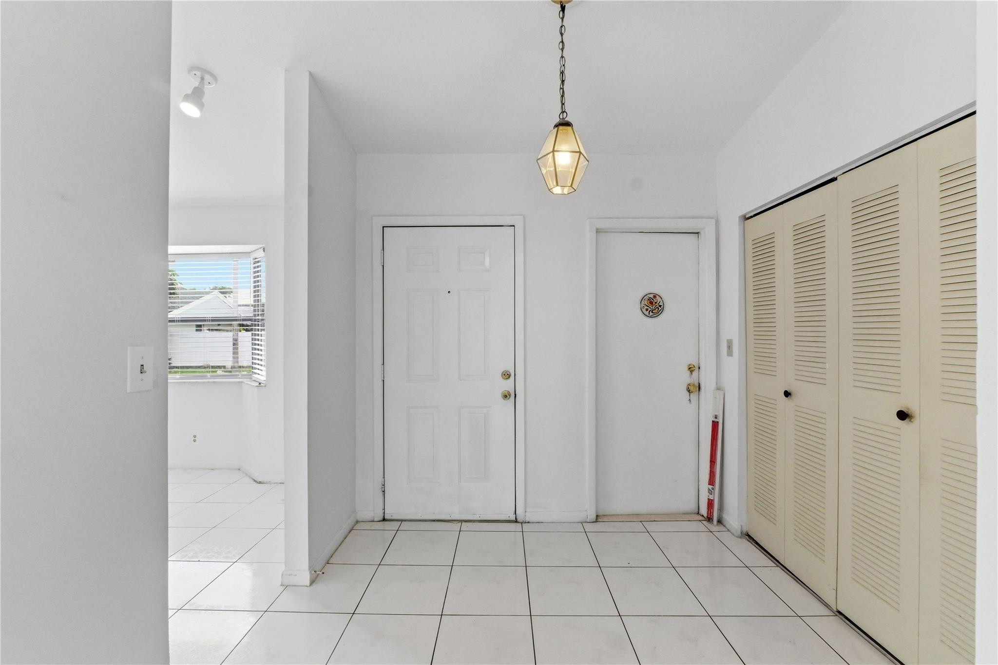 7520 NW 88th Terrace