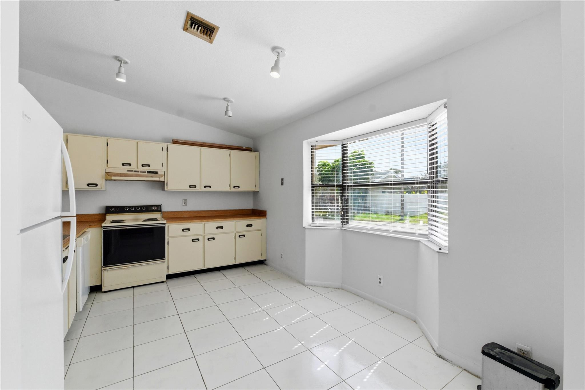 7520 NW 88th Terrace