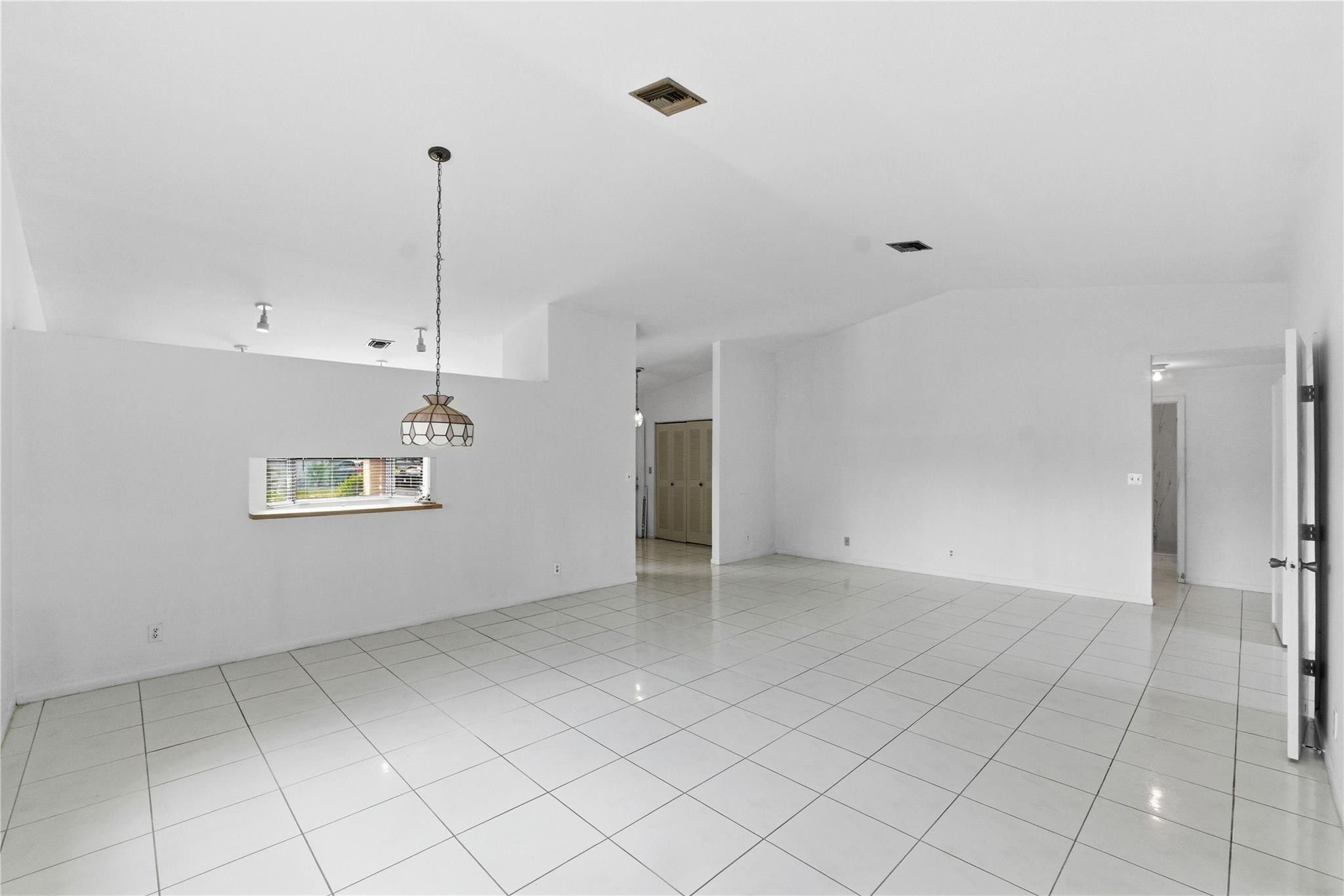 7520 NW 88th Terrace