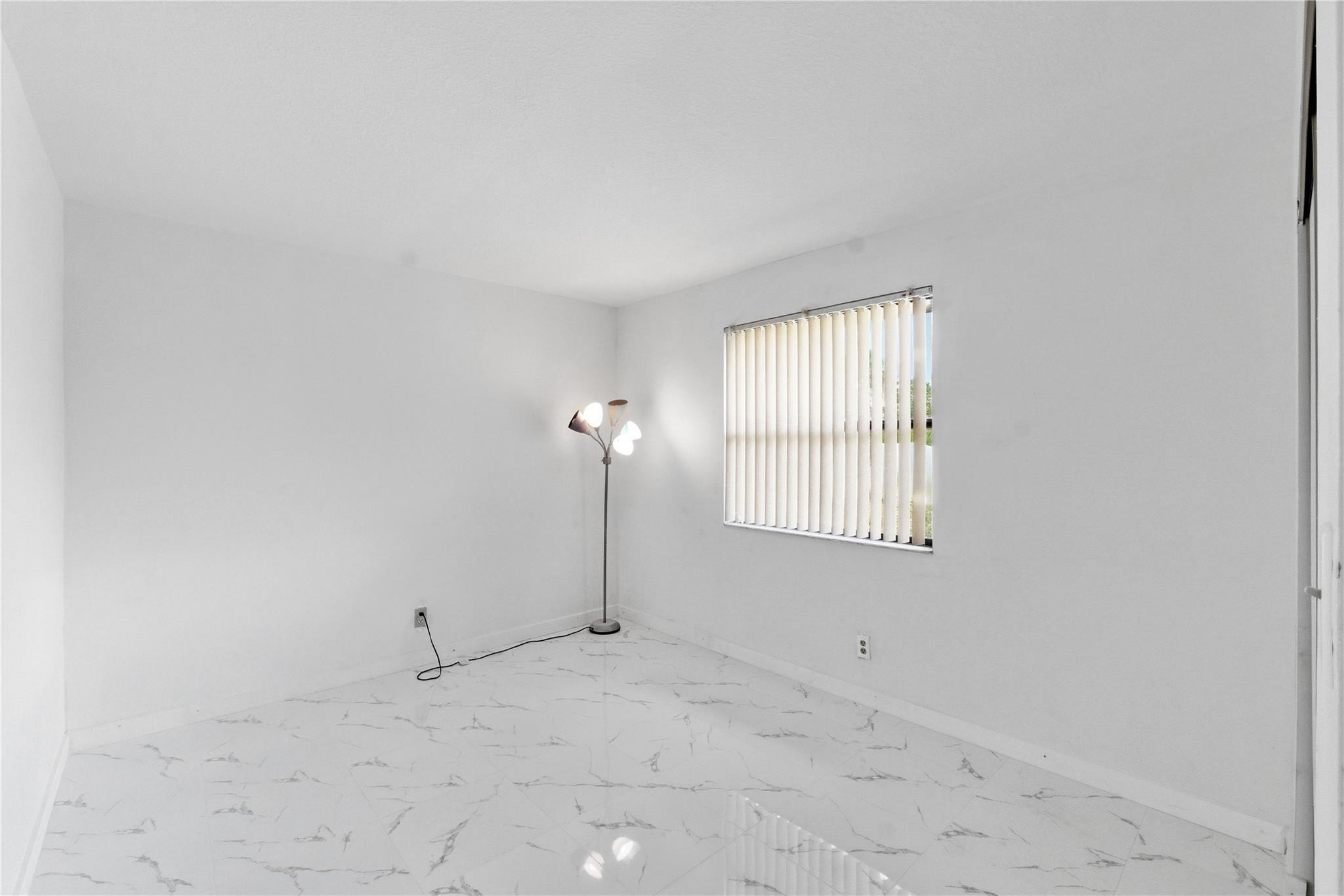 7520 NW 88th Terrace