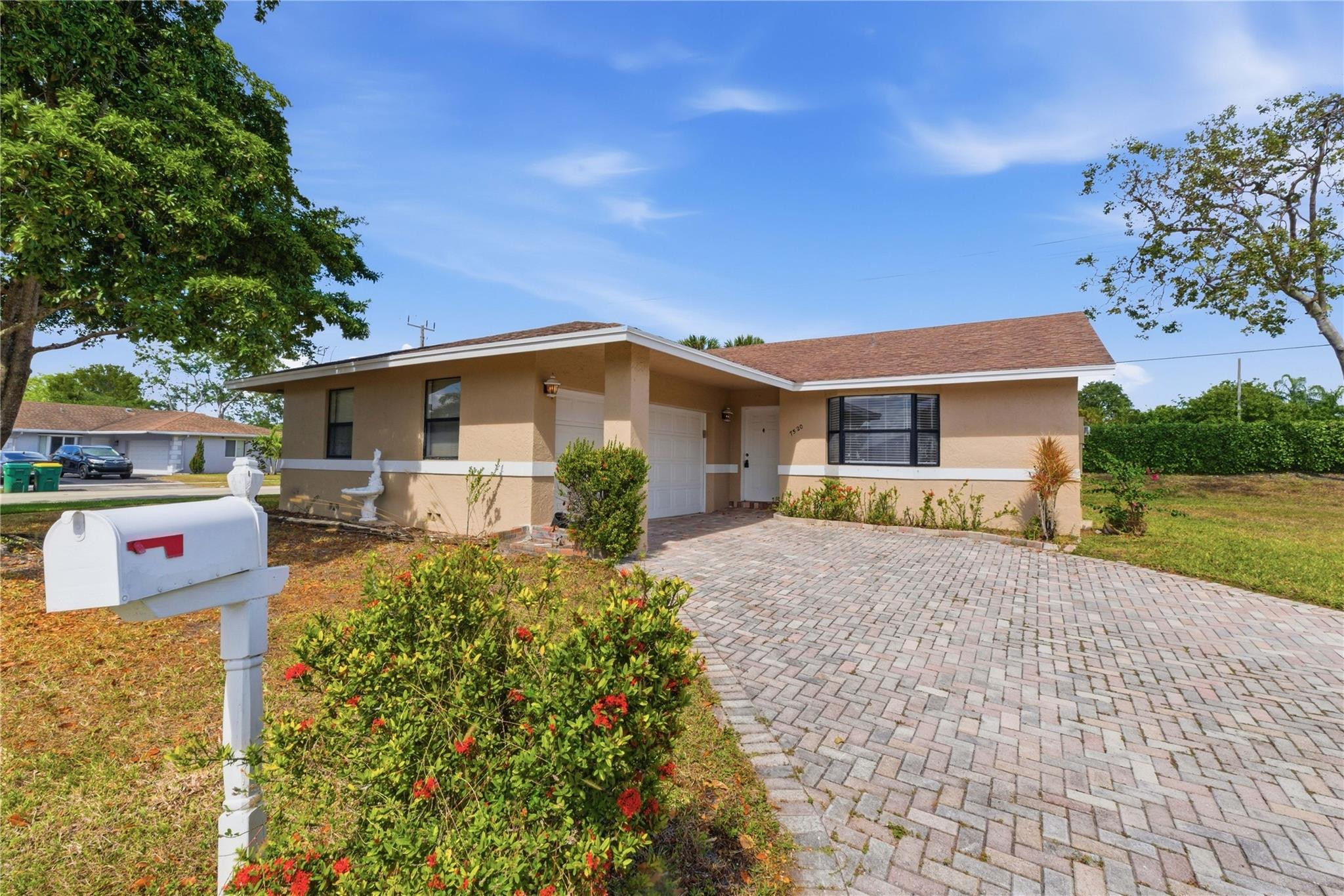 7520 NW 88th Terrace