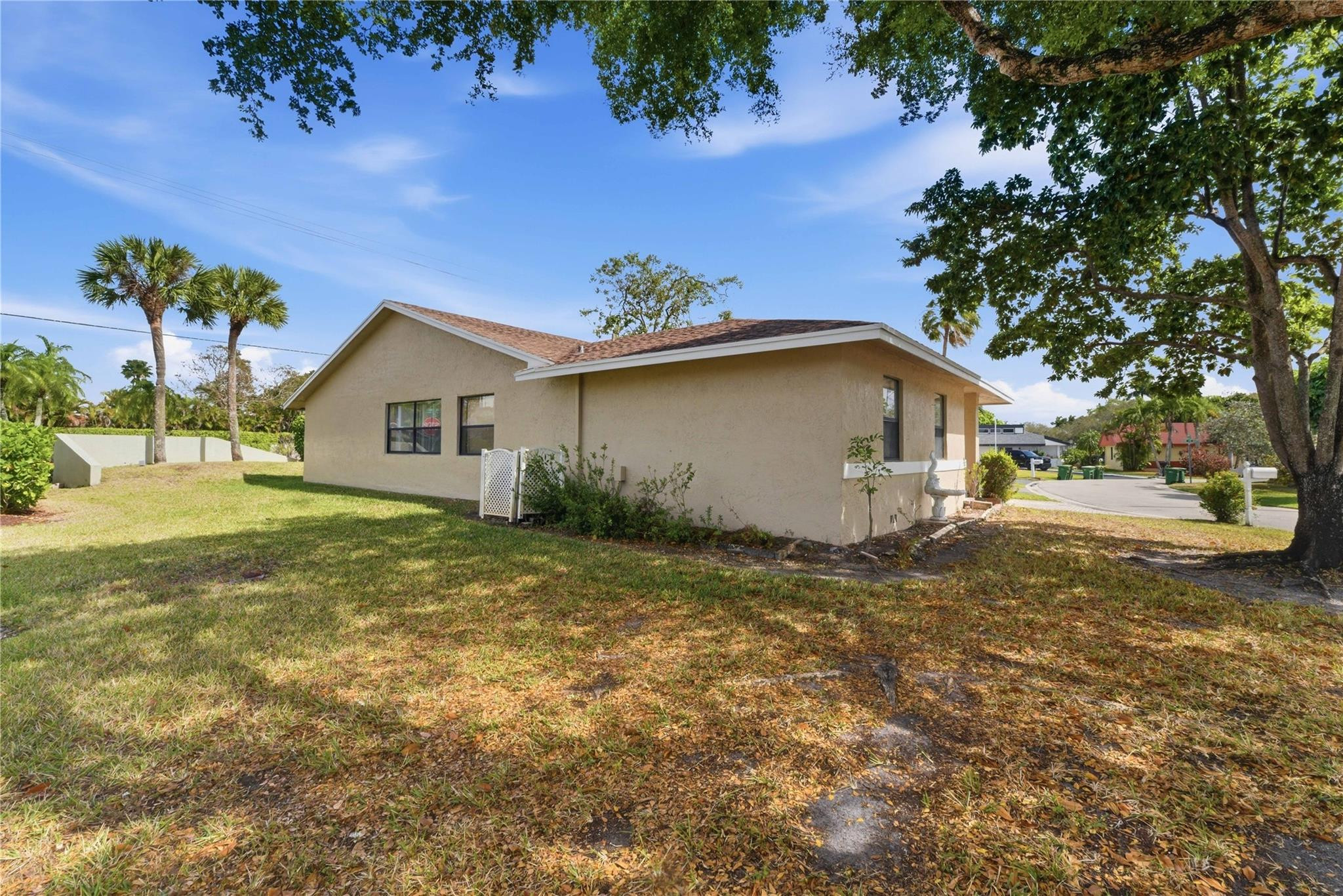 7520 NW 88th Terrace