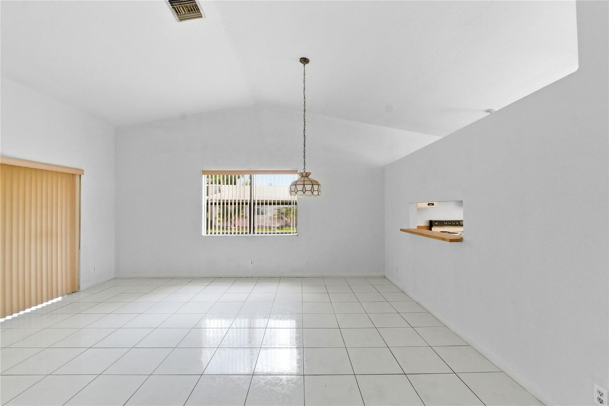 7520 NW 88th Terrace