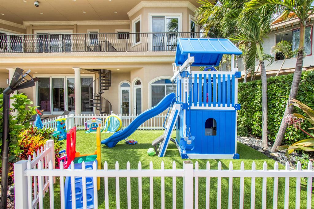 918 Tropic Boulevard