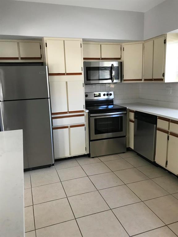 934 Tropic Boulevard