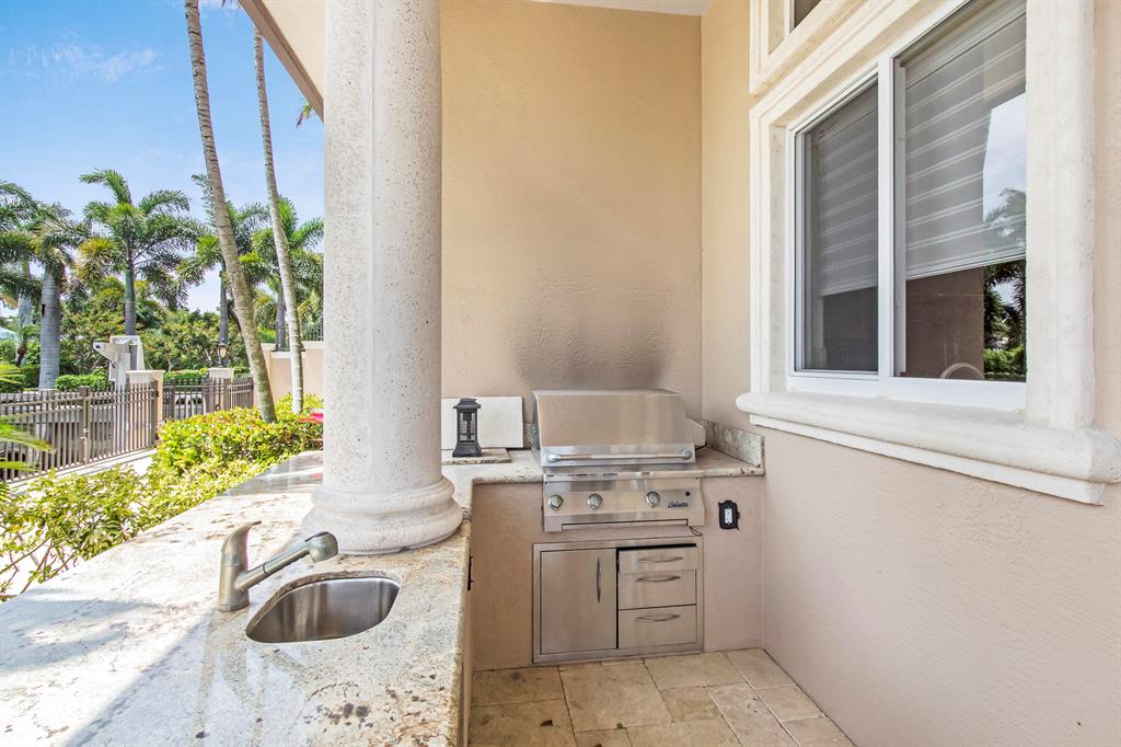 918 Tropic Boulevard