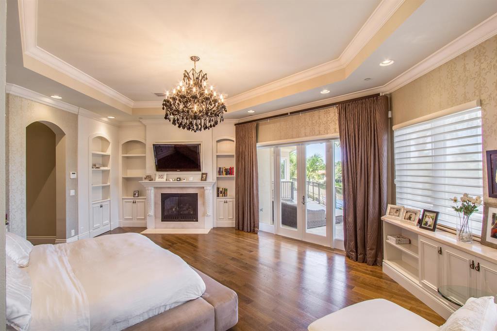 918 Tropic Boulevard