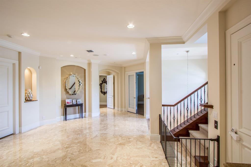 918 Tropic Boulevard