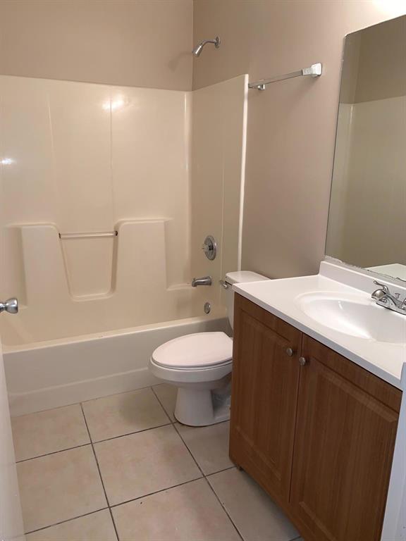 2211 SE 3rd Street 2