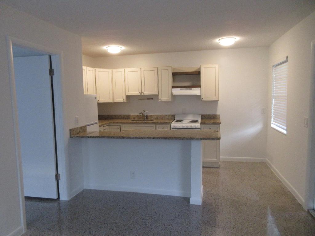 1118 N H Street Unit: 5