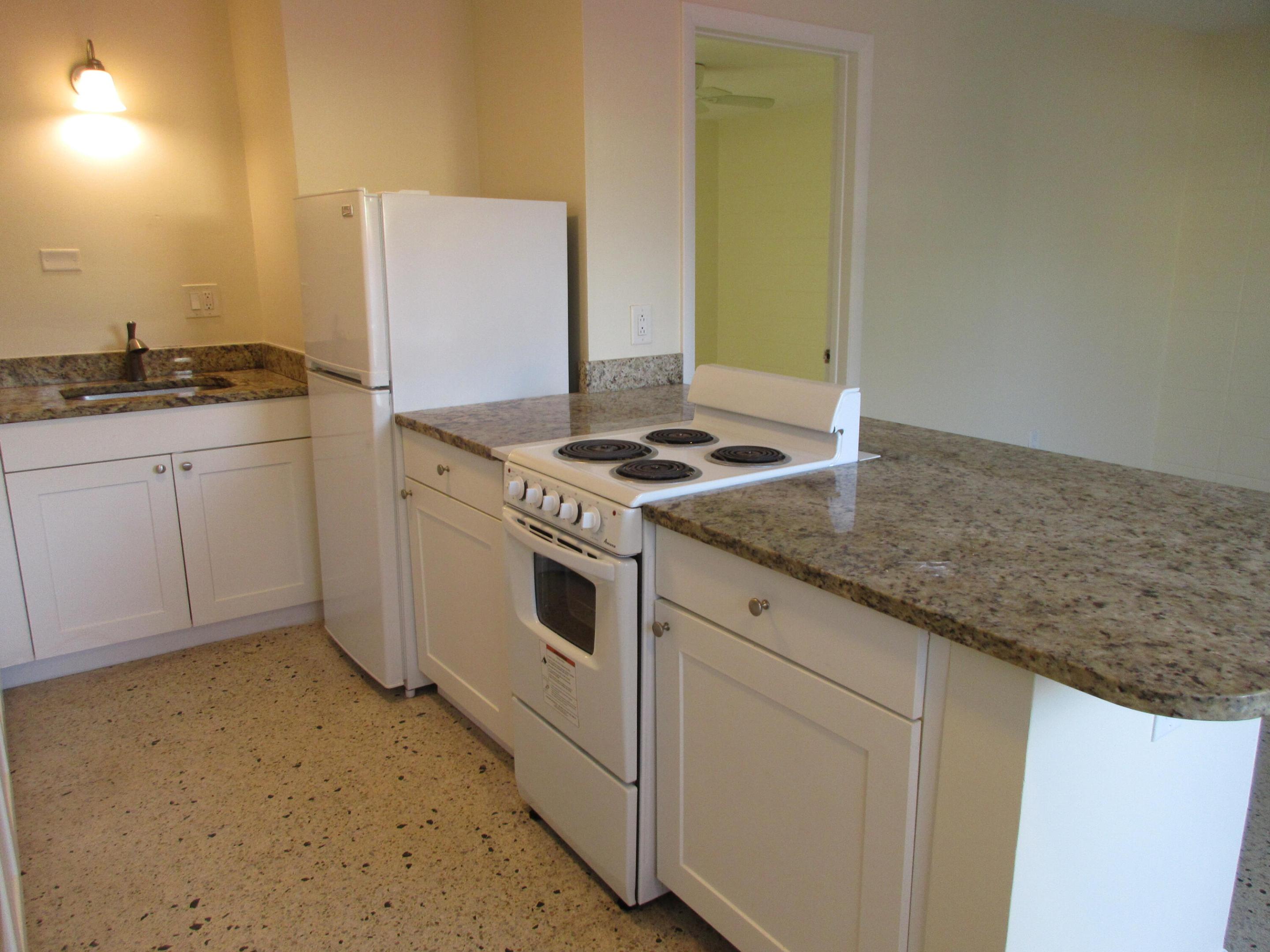 1238 17th Avenue N Unit: 4