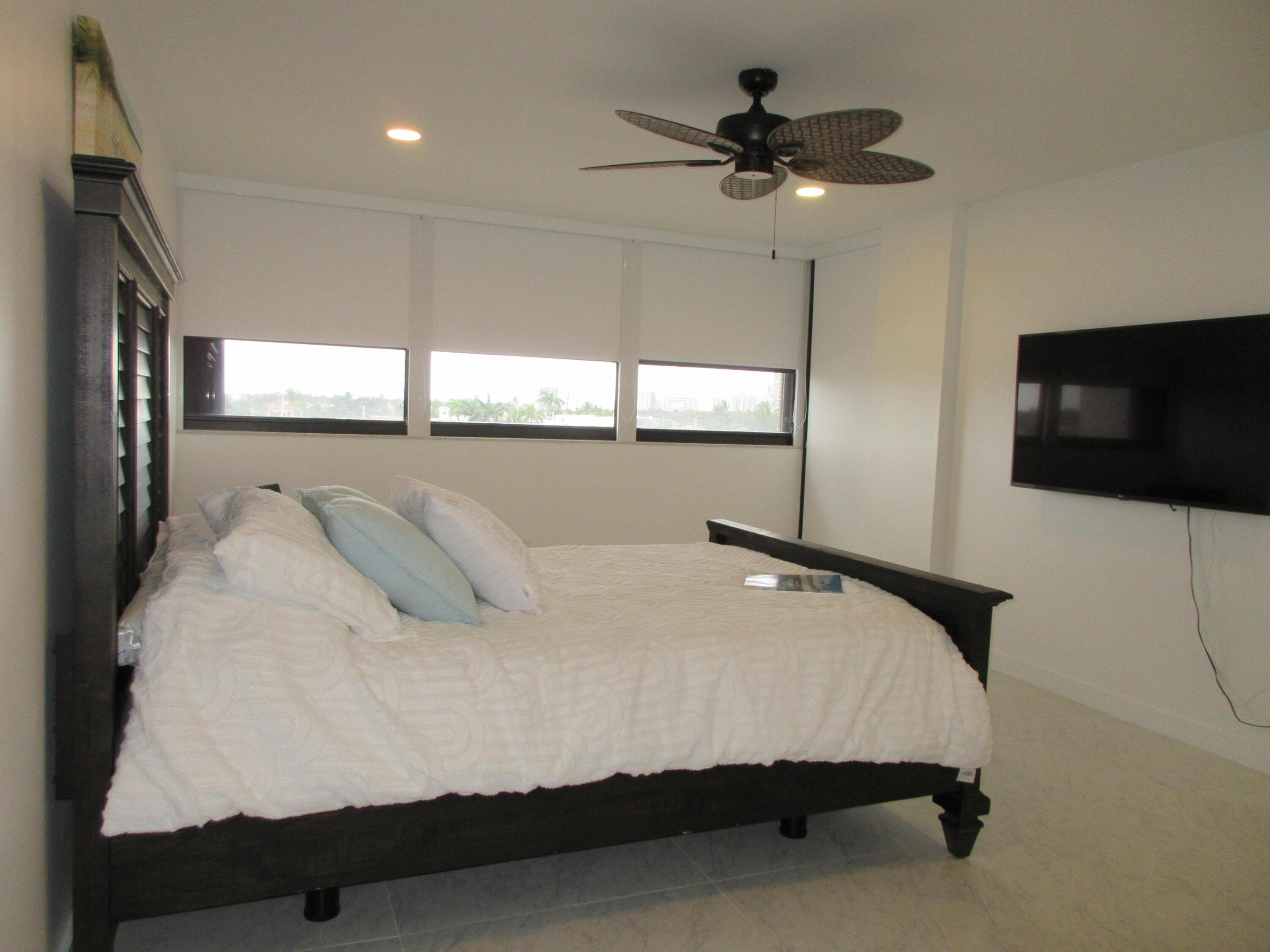 859 Jeffery Street 504