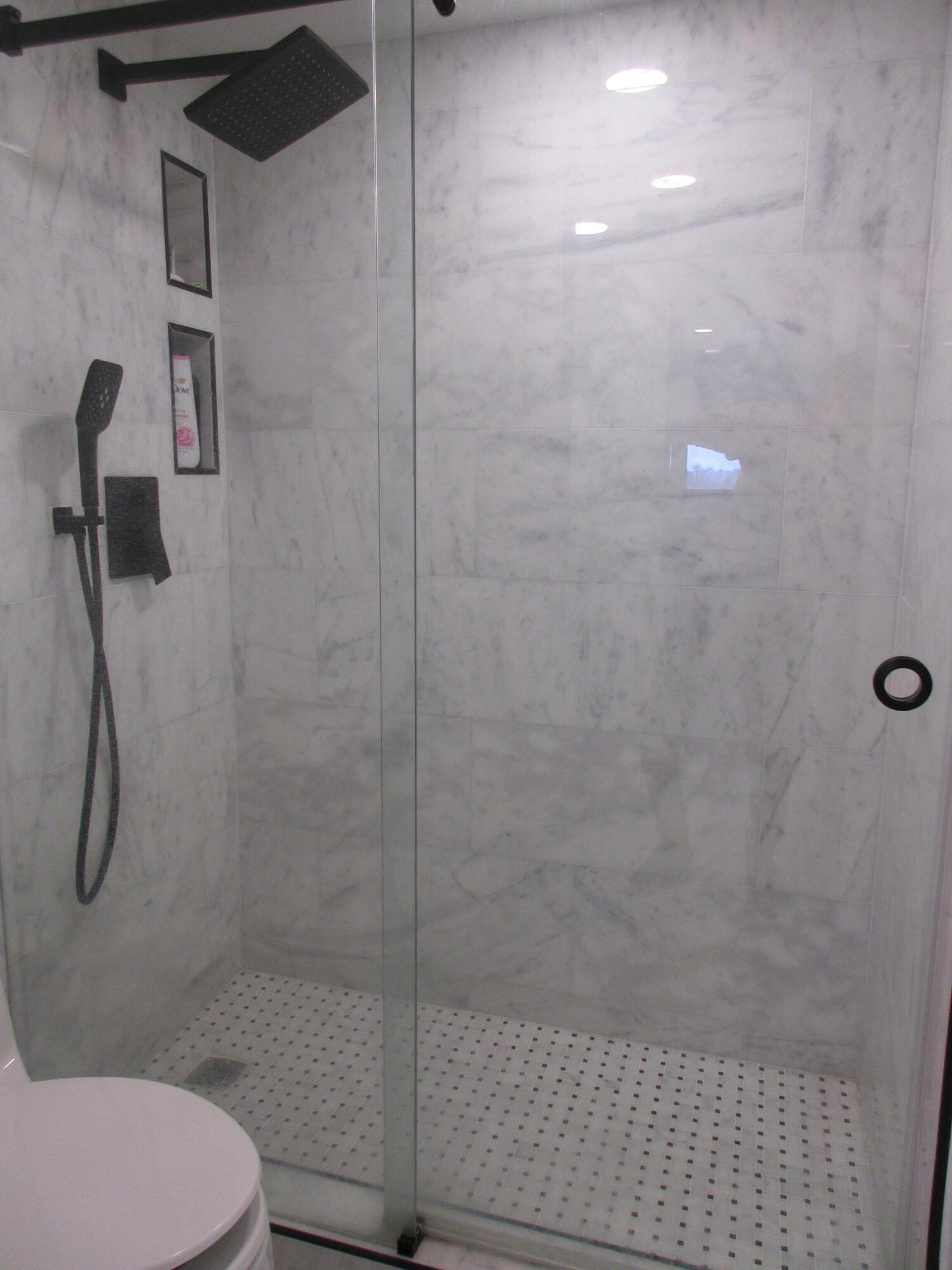 859 Jeffery Street 504