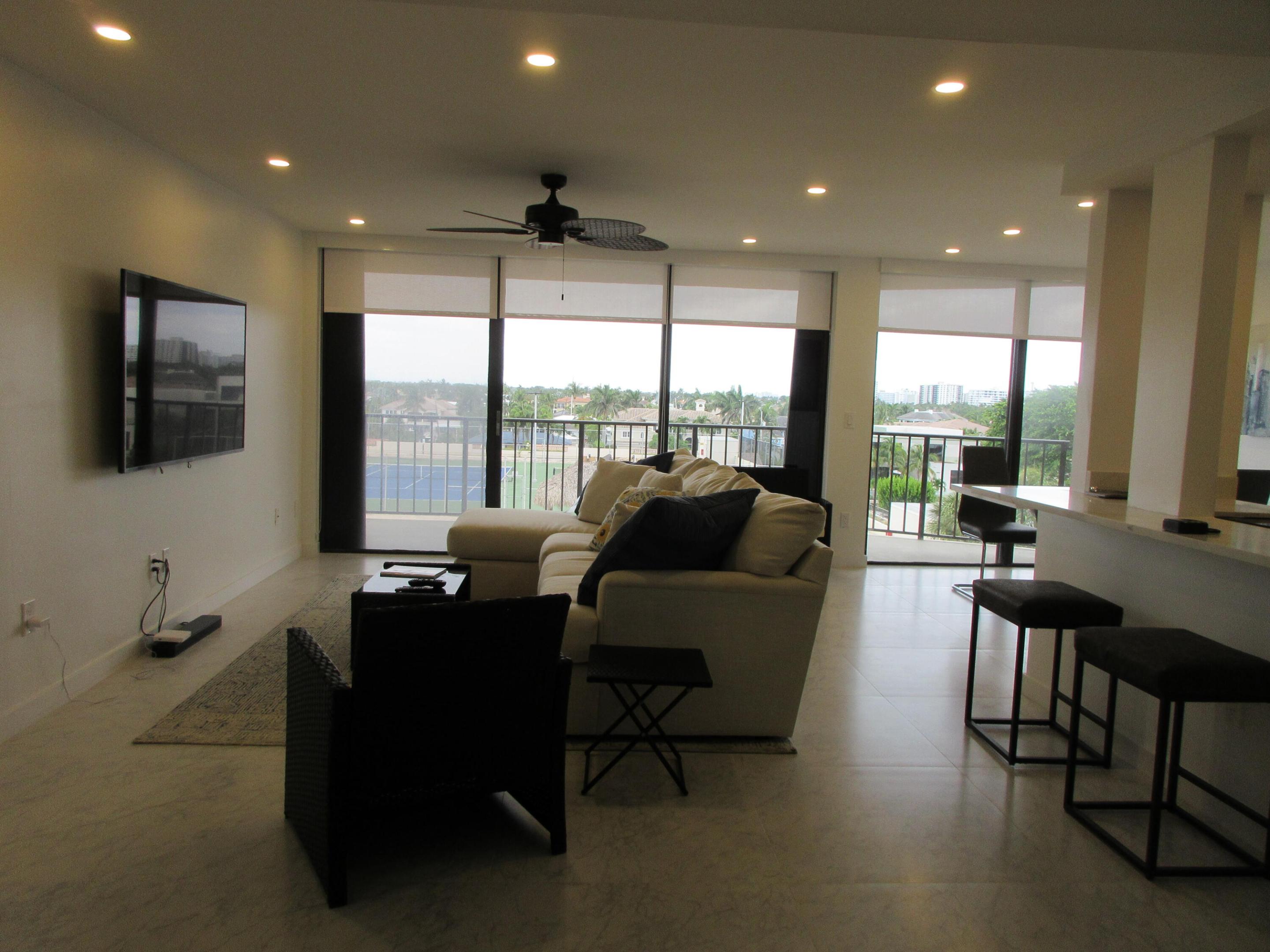 859 Jeffery Street 504