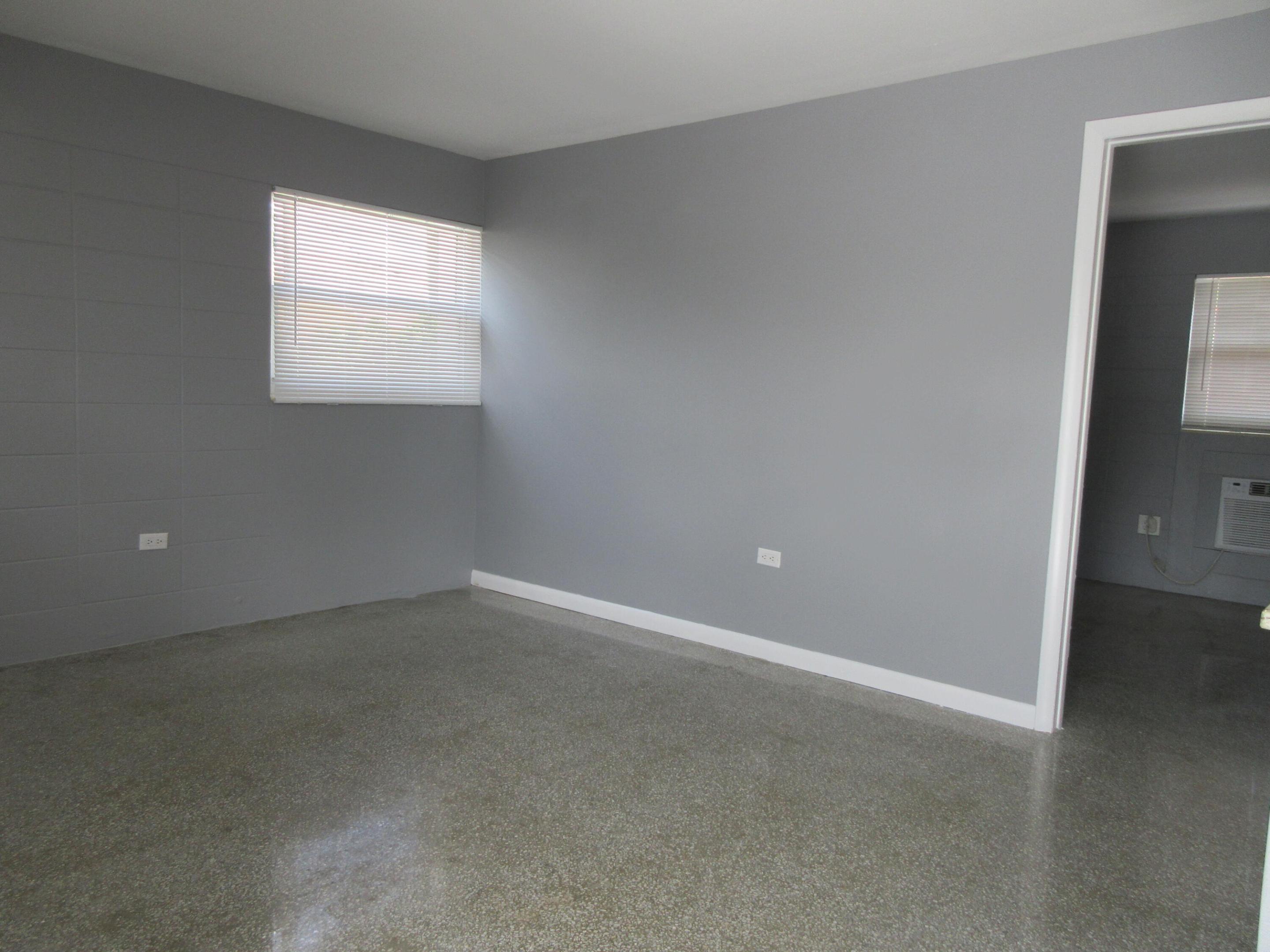 1228 18th Avenue N 4