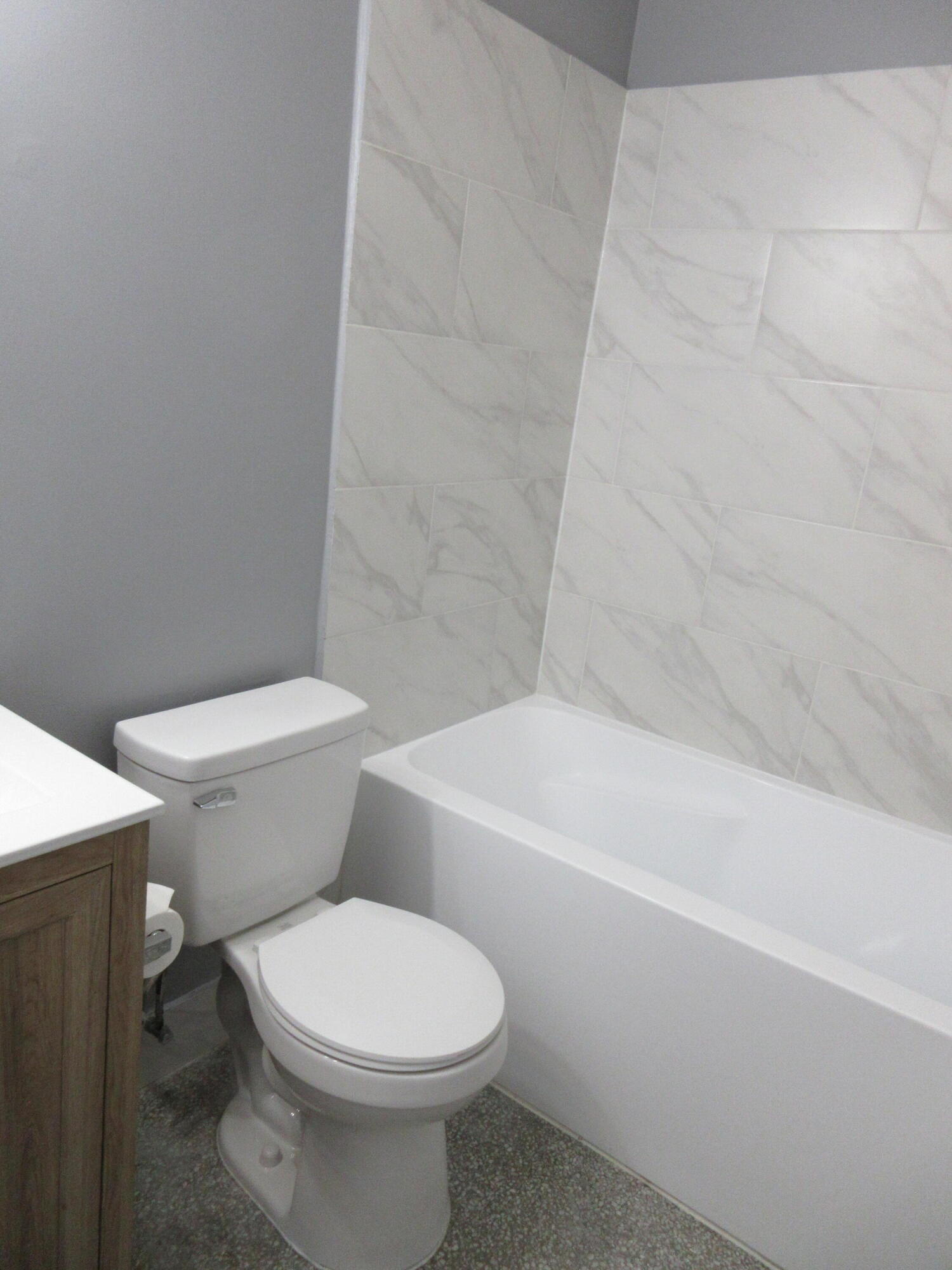 1228 18th Avenue N 4