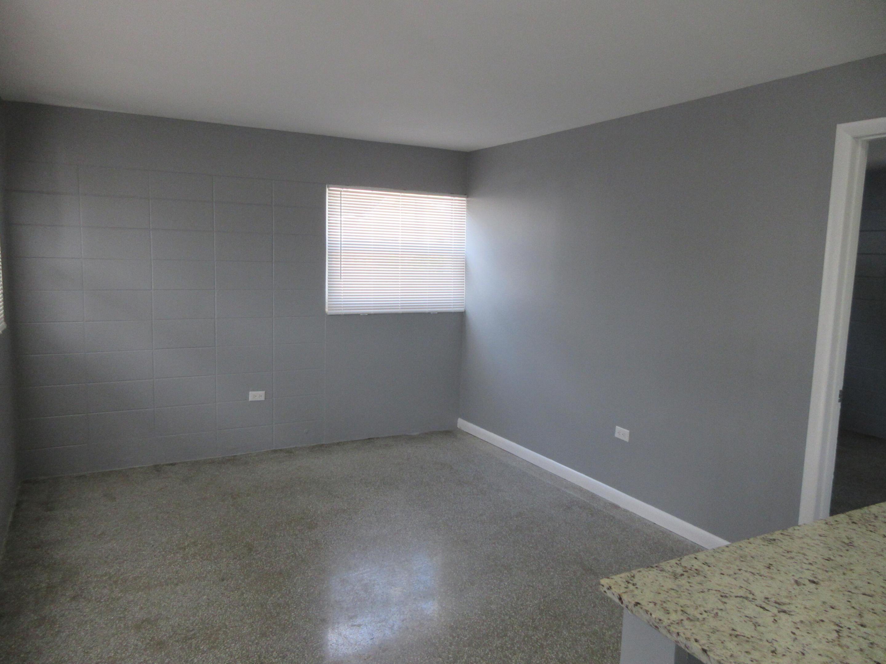 1228 18th Avenue N 4