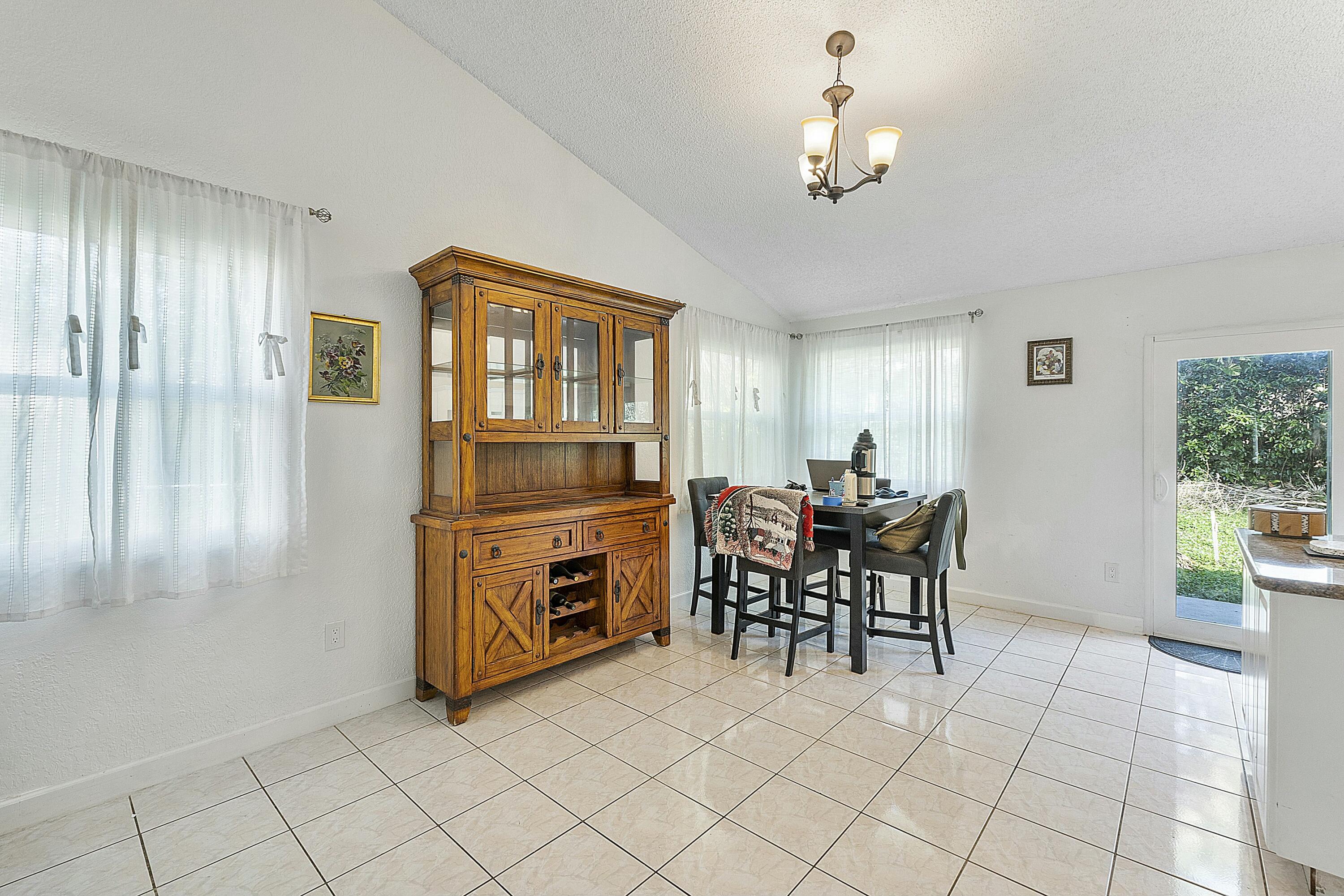 8143 Cedar Hollow Lane