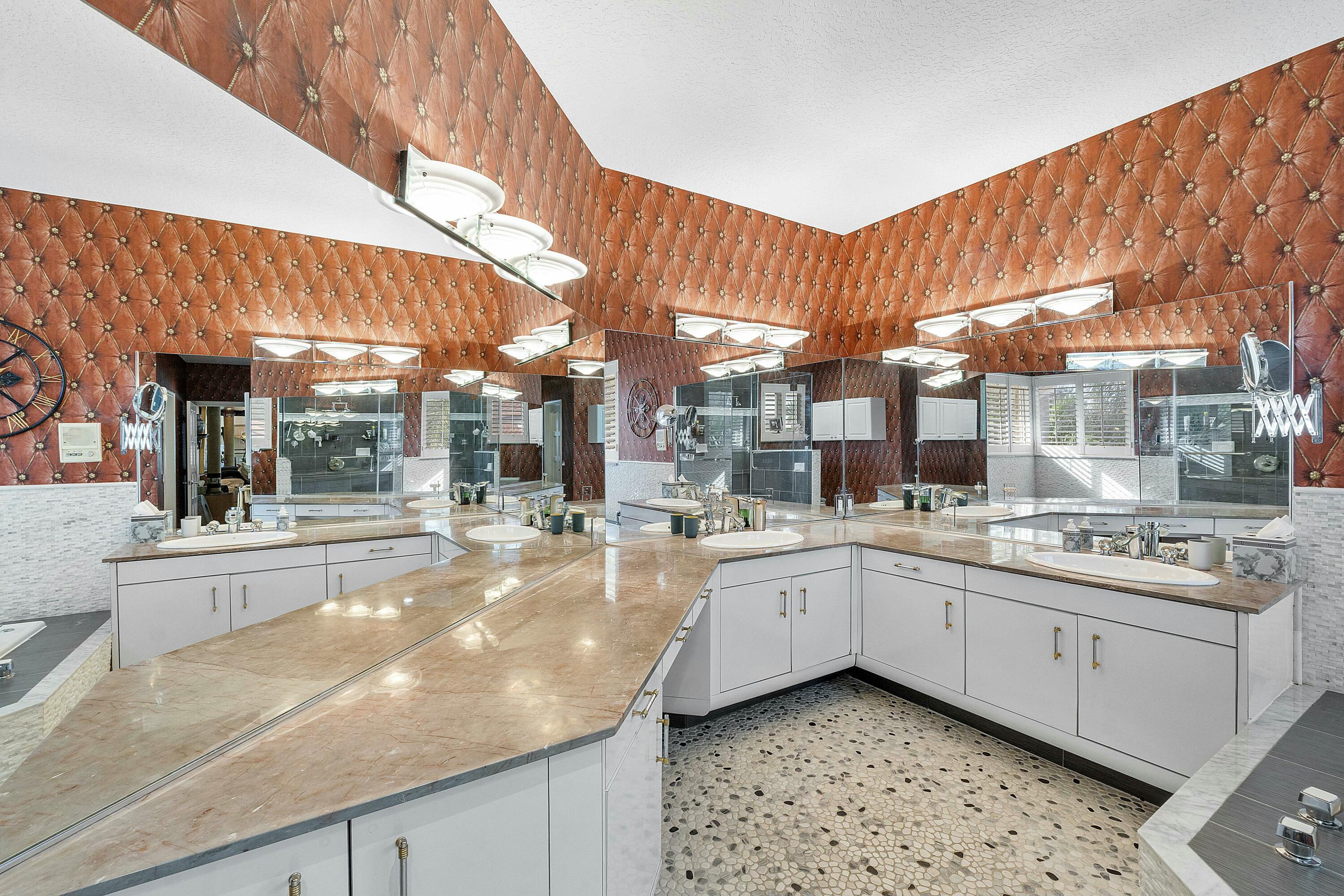 911 Hyacinth Drive