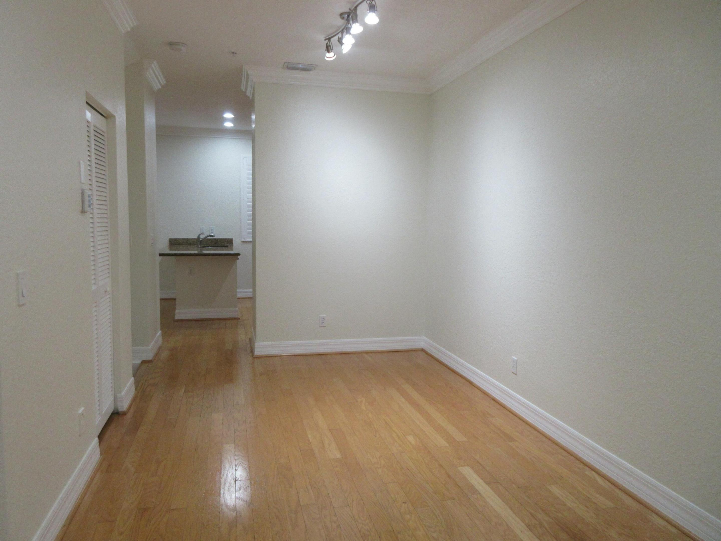 295 NE 5th Avenue 24