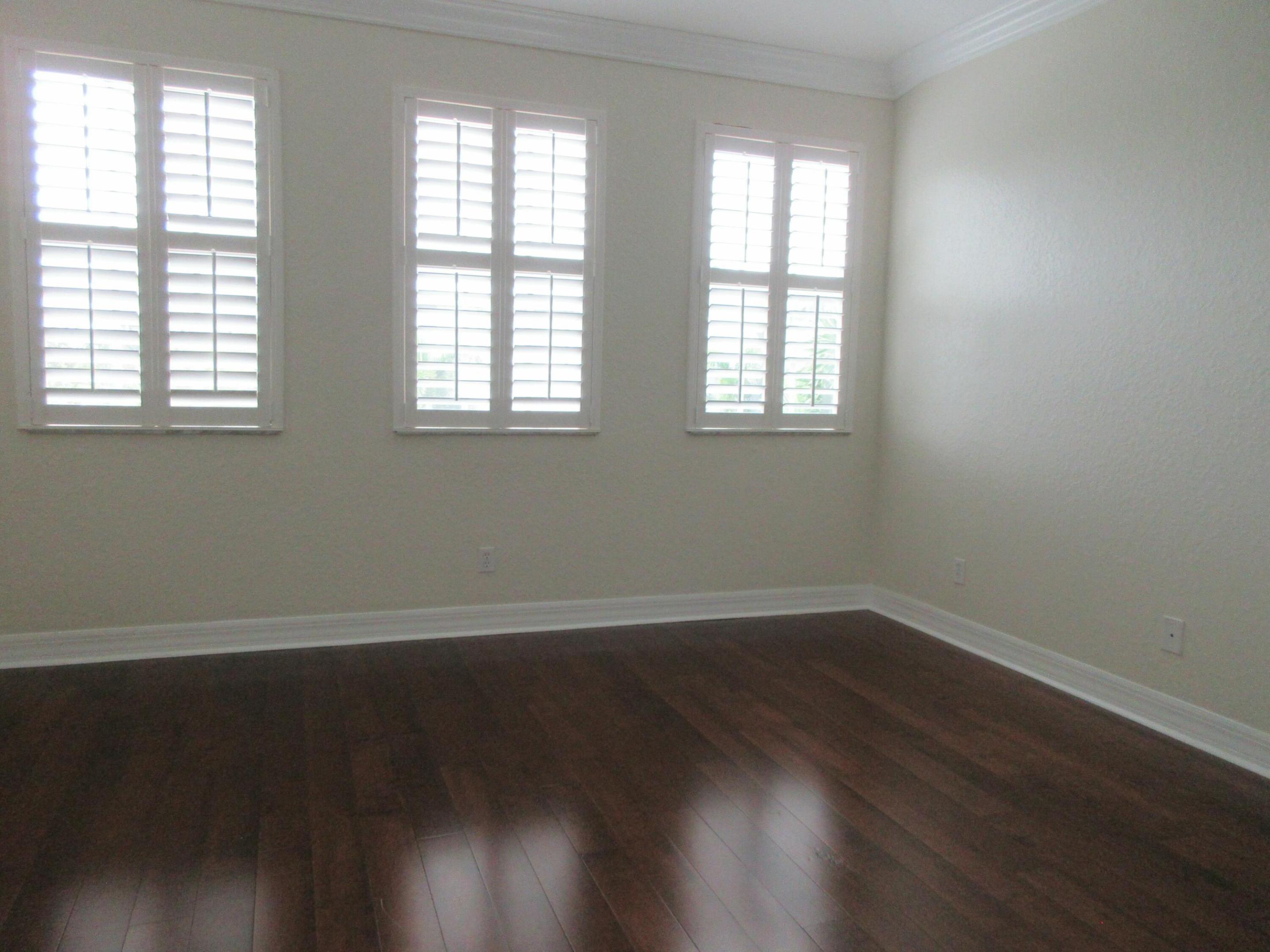 295 NE 5th Avenue 24