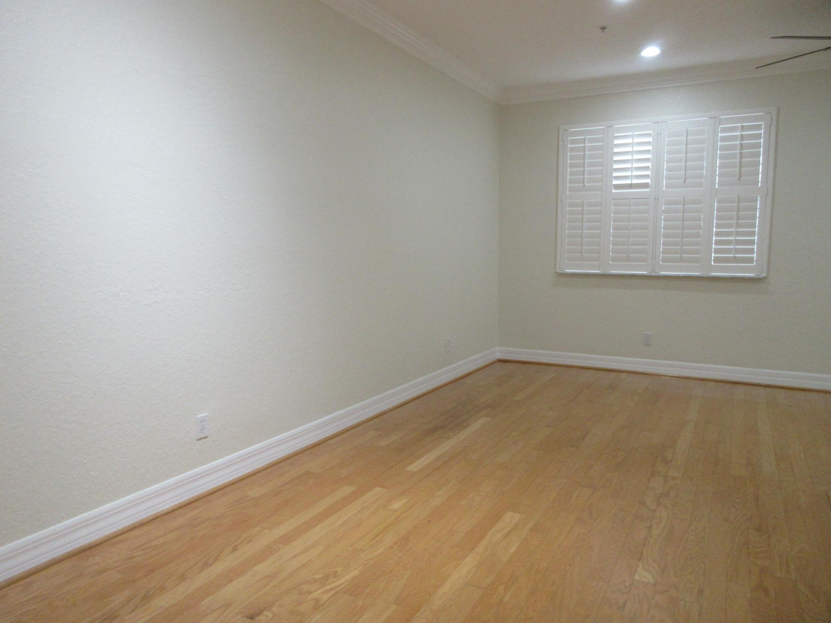 295 NE 5th Avenue 24