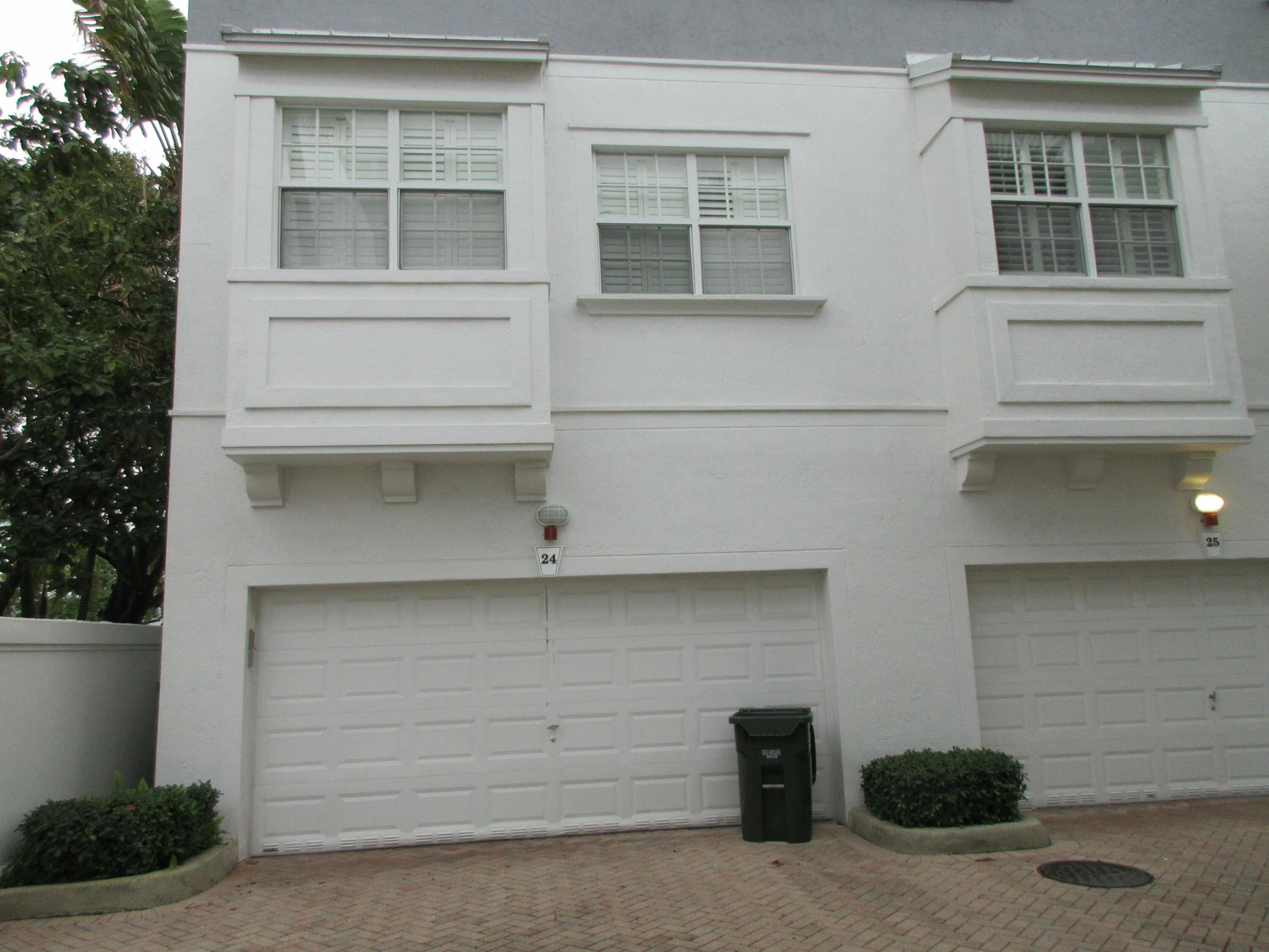 295 NE 5th Avenue 24