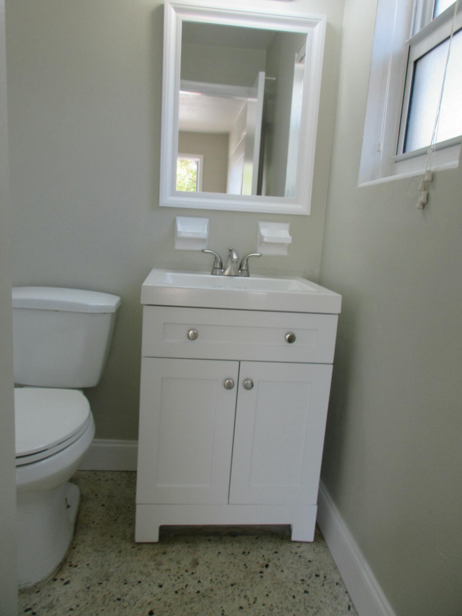 1238 17th Avenue N 6