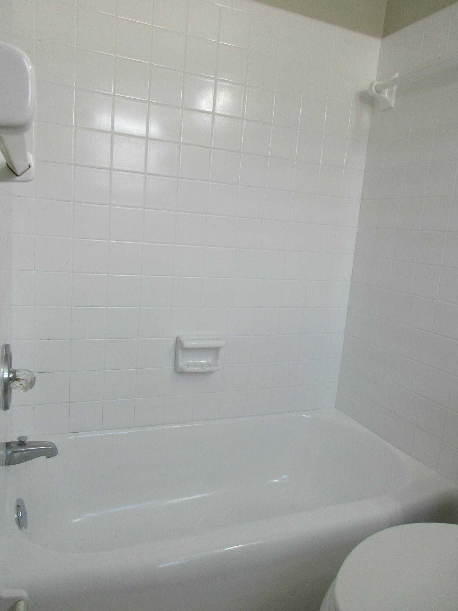 1238 17th Avenue N 6