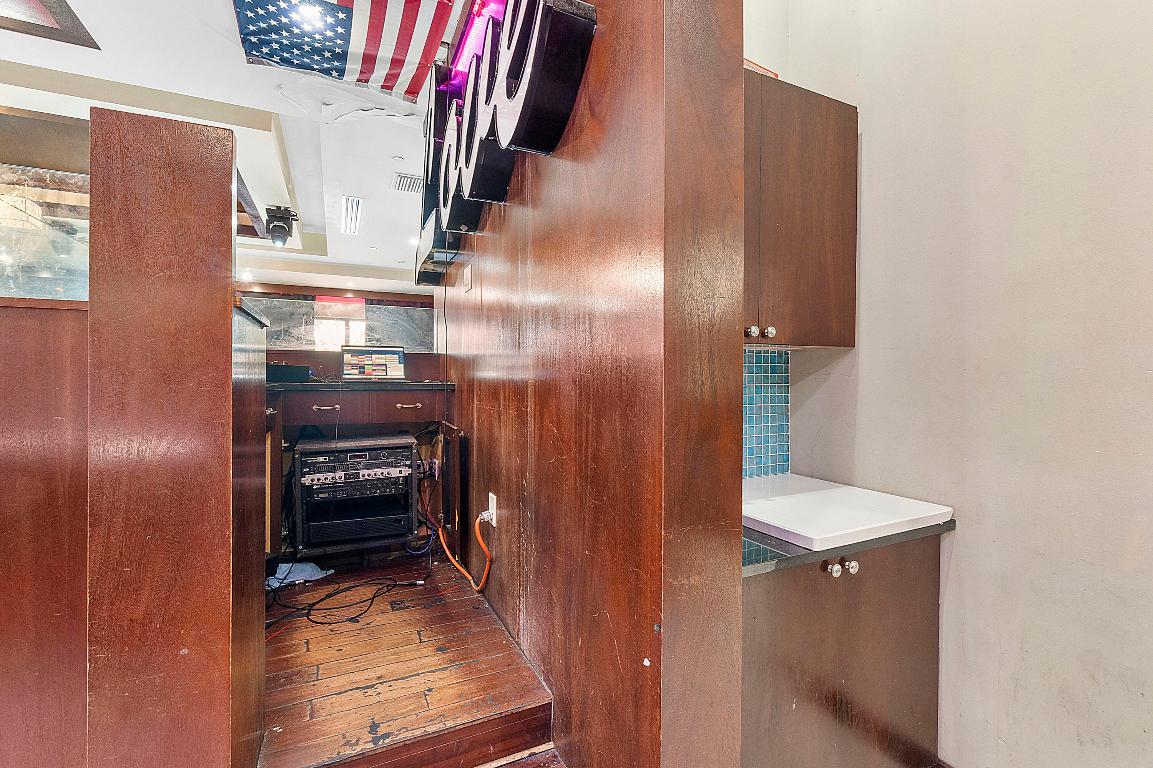 401 W Atlantic Avenue R8-R9