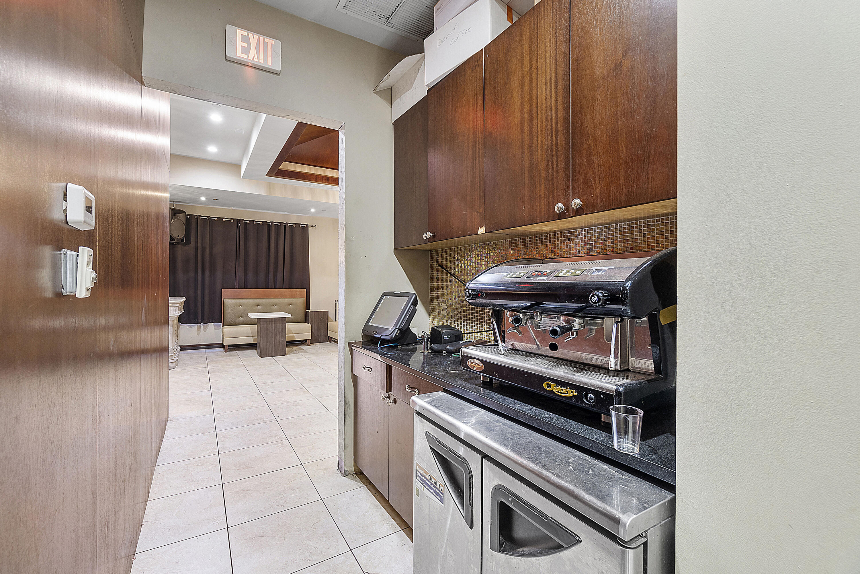 401 W Atlantic Avenue R8-R9