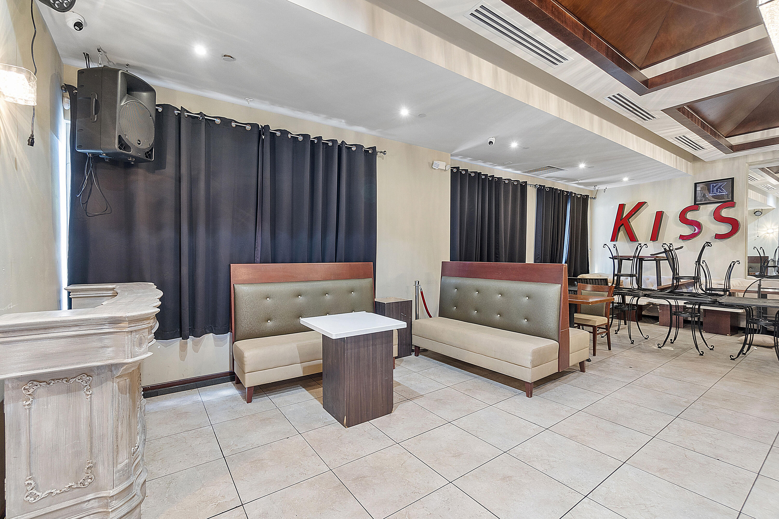 401 W Atlantic Avenue R8-R9