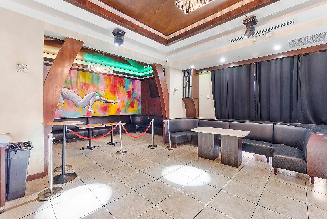 401 W Atlantic Avenue R8-R9