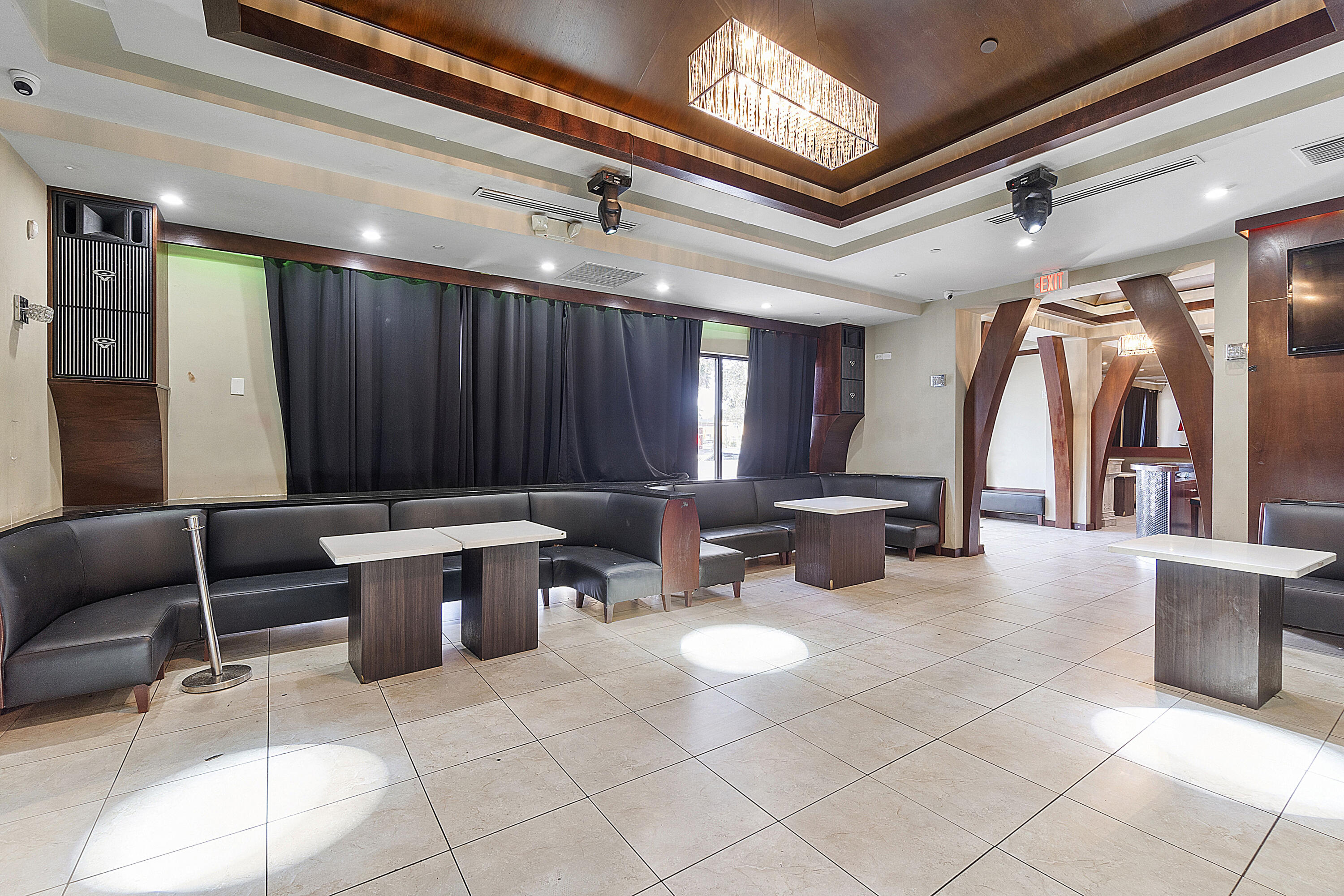 401 W Atlantic Avenue R8-R9