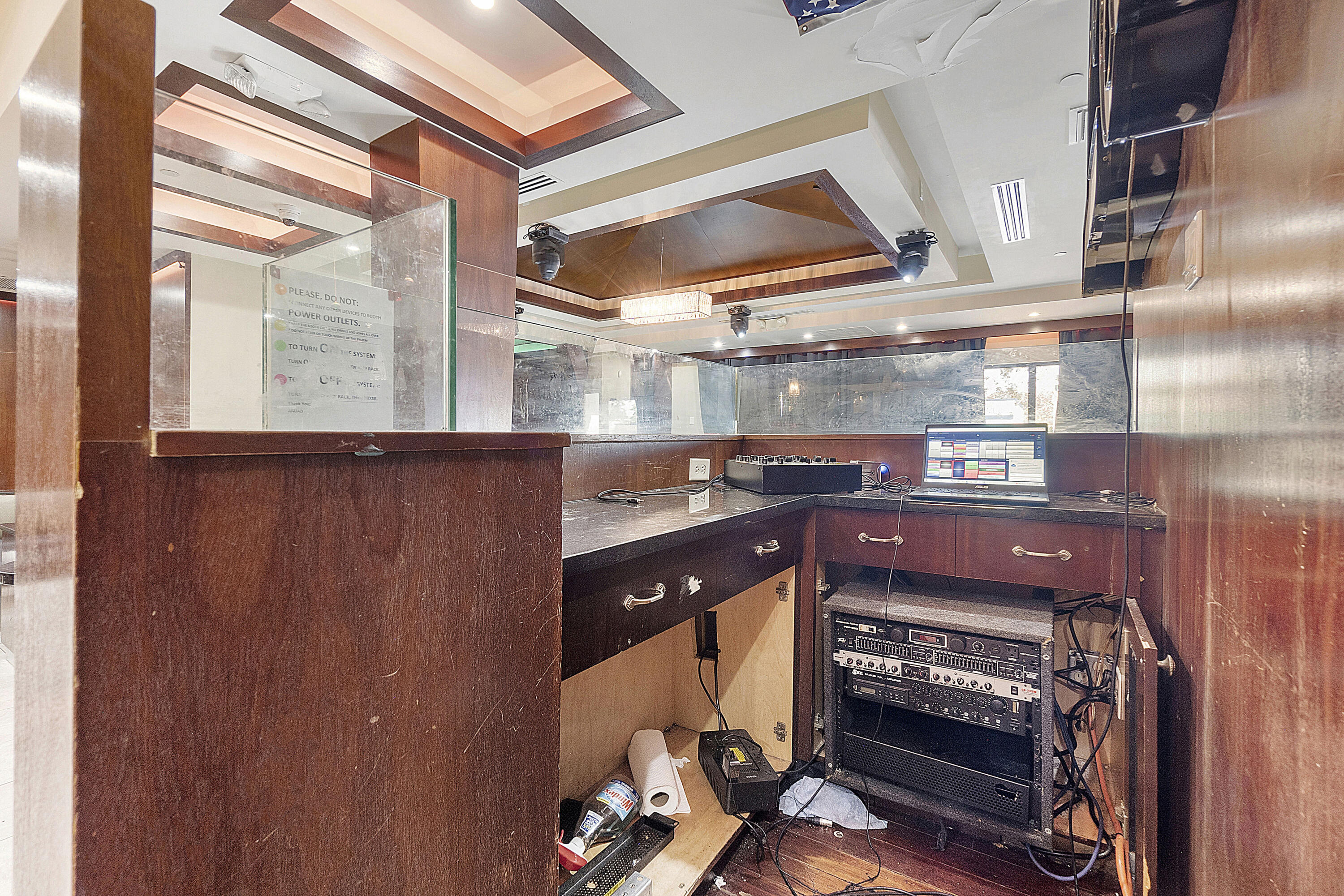 401 W Atlantic Avenue R8-R9