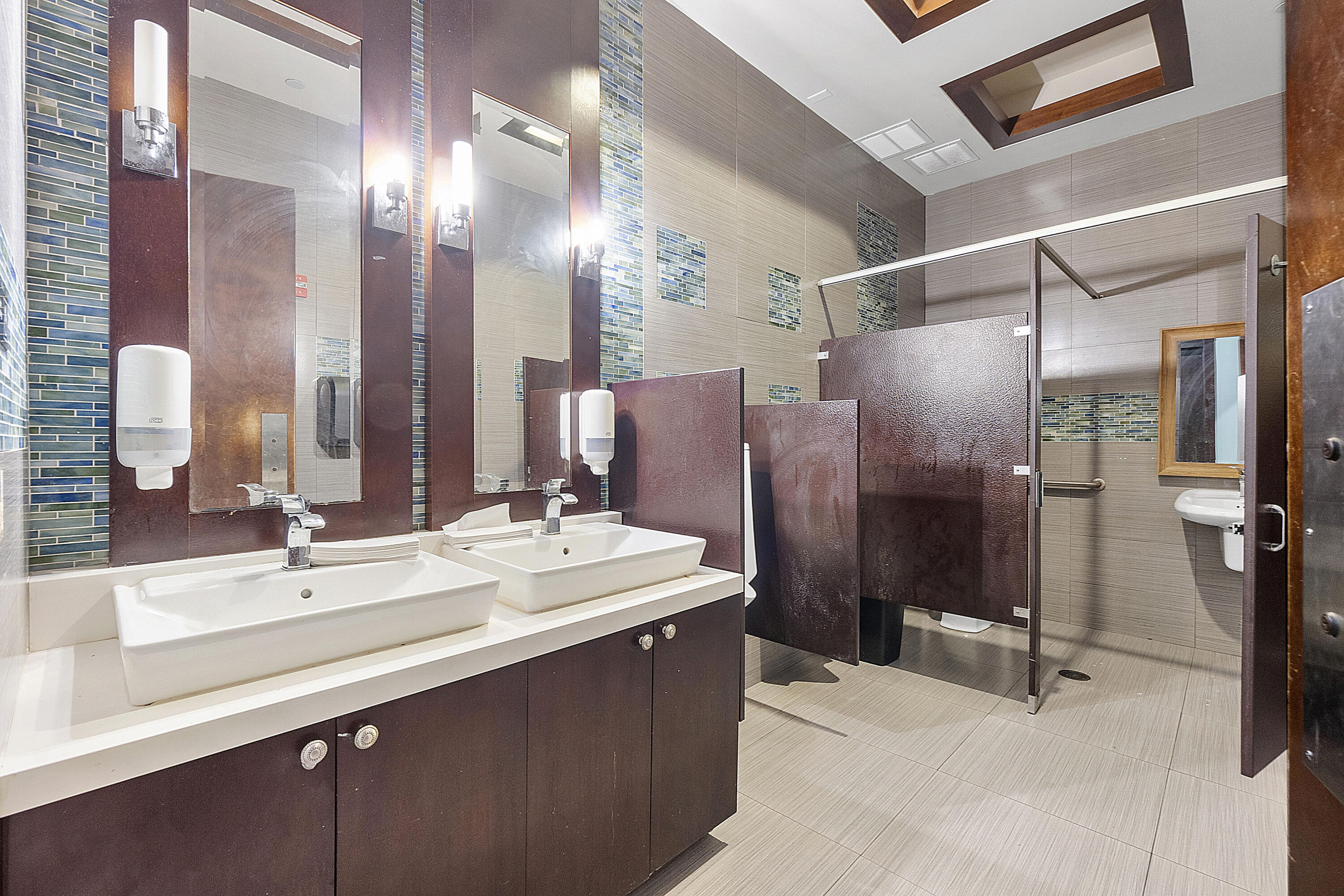 401 W Atlantic Avenue R8-R9